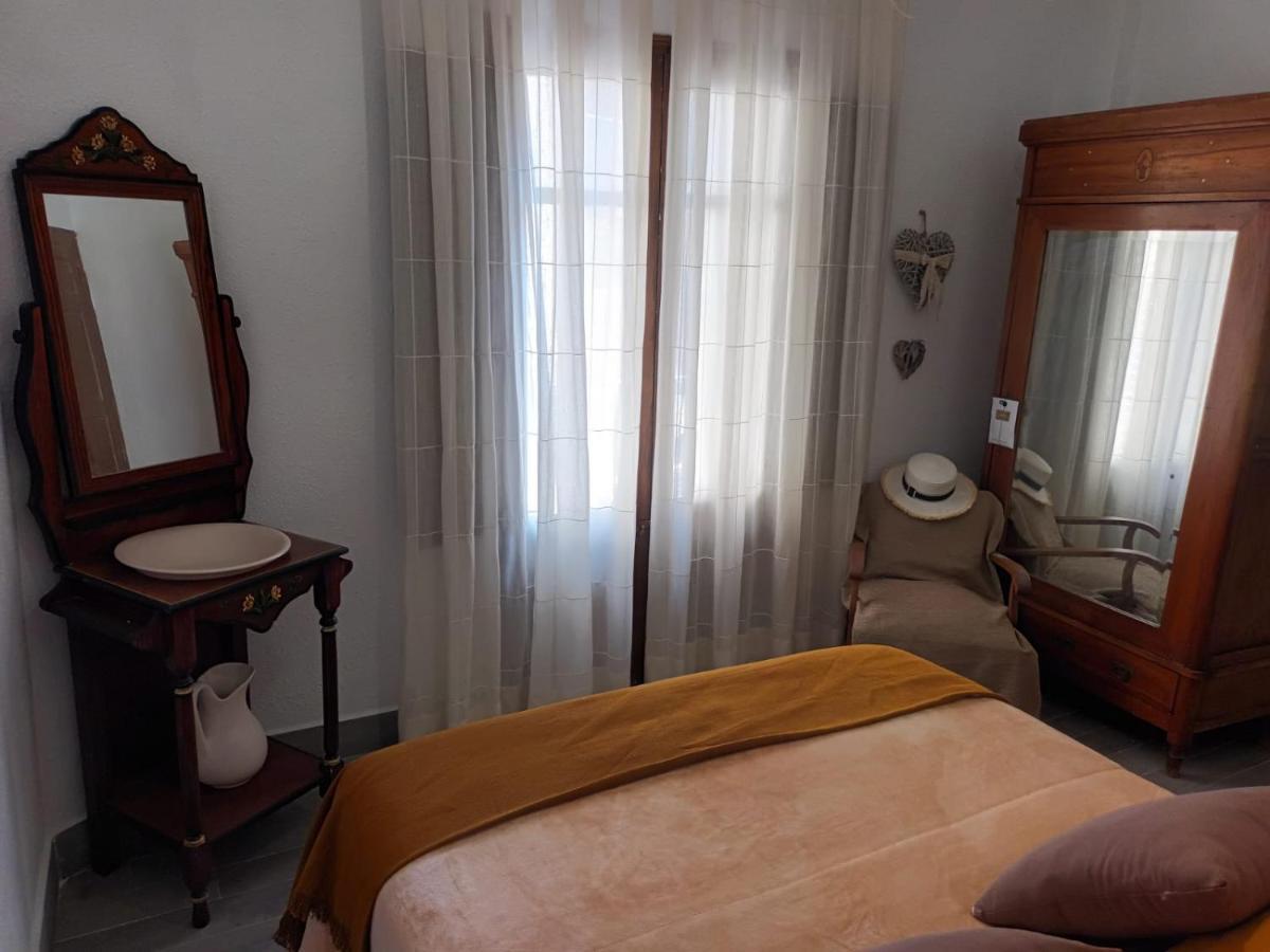 Un Tros De Sal. Casa Rural A Gerri De La Sal. Villa Luaran gambar