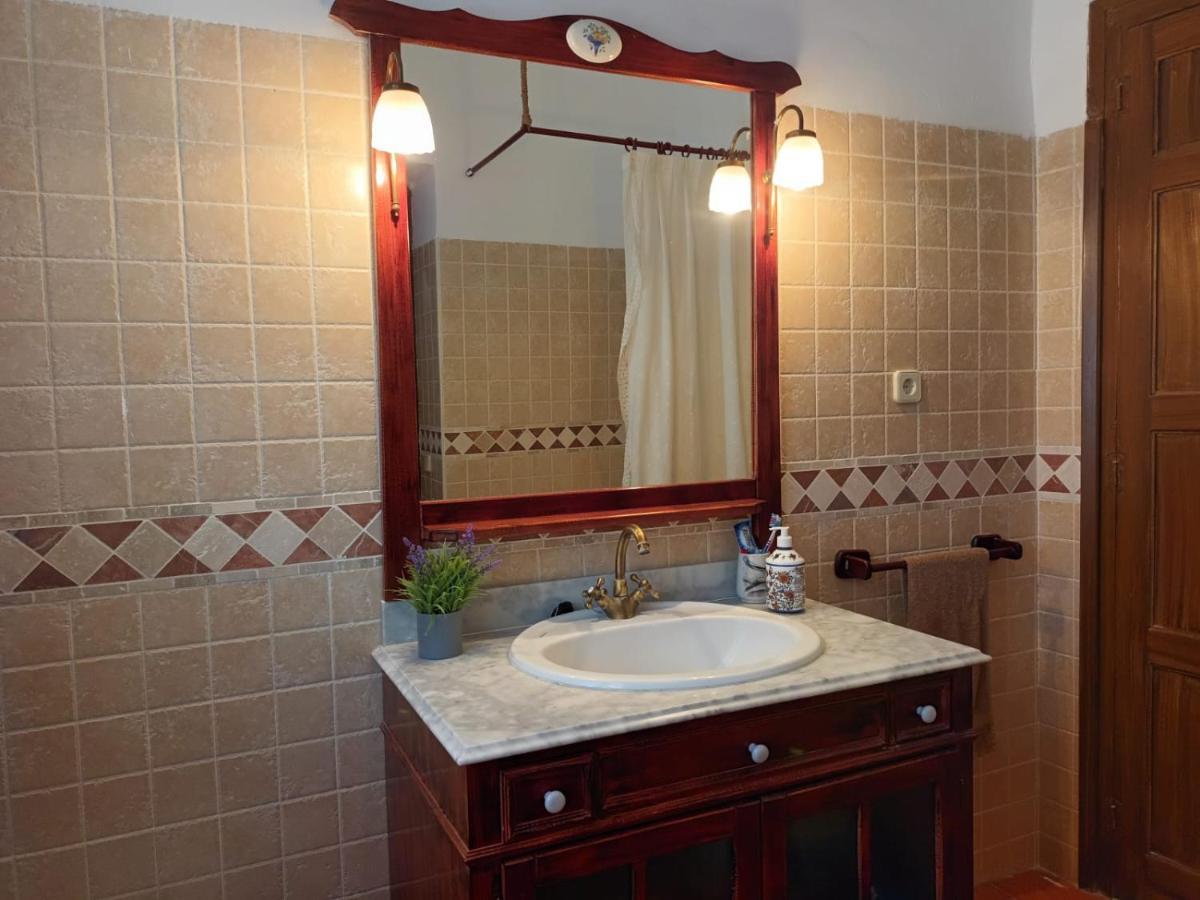 Un Tros De Sal. Casa Rural A Gerri De La Sal. Villa Luaran gambar