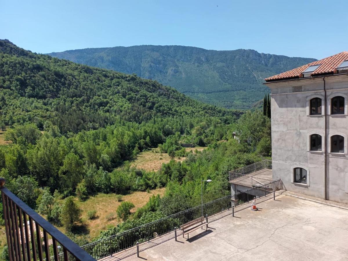 Un Tros De Sal. Casa Rural A Gerri De La Sal. Villa Luaran gambar